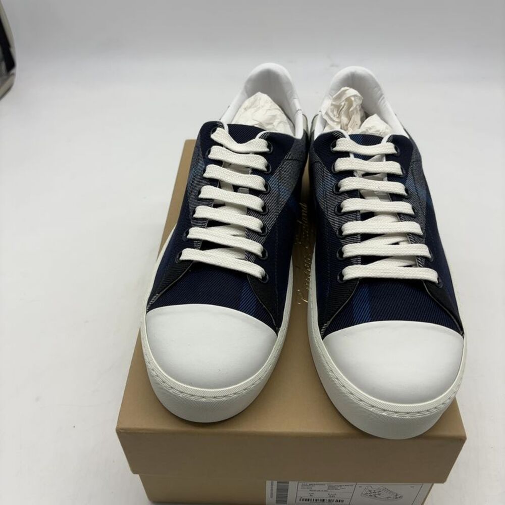 Burberry Westward Sneakers in Multicolor
